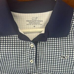 Like new sporty and preppy Vineyard Vines dress. Barely worn.